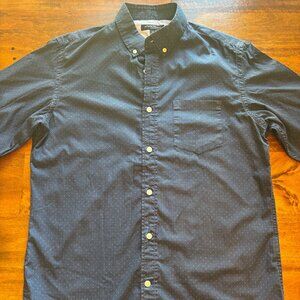 Banana Republic Men’s Slim Fit Button-Down Shirt – Size Medium
